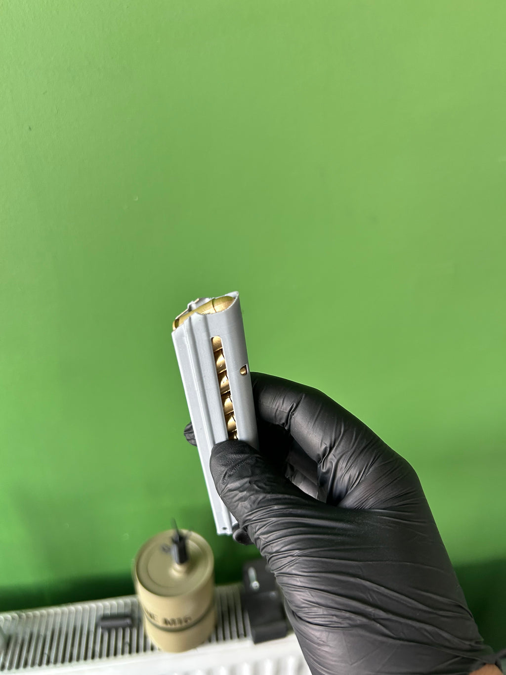 Luger P08 şarjör replikası