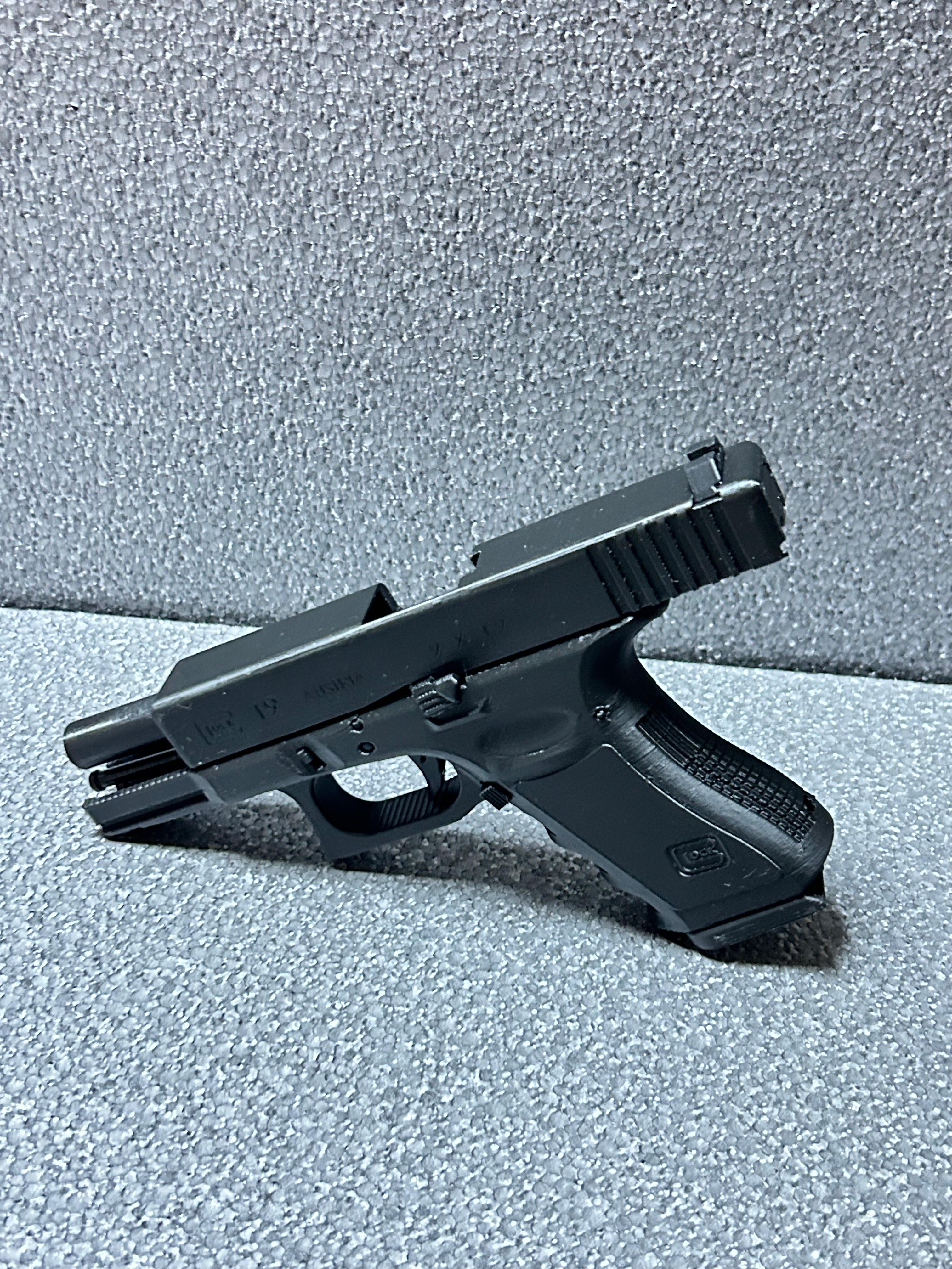 GLOCK19