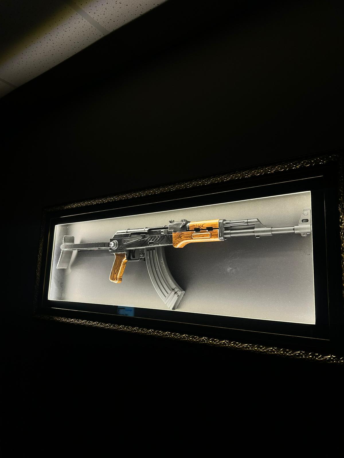 AK-47 TABLO
